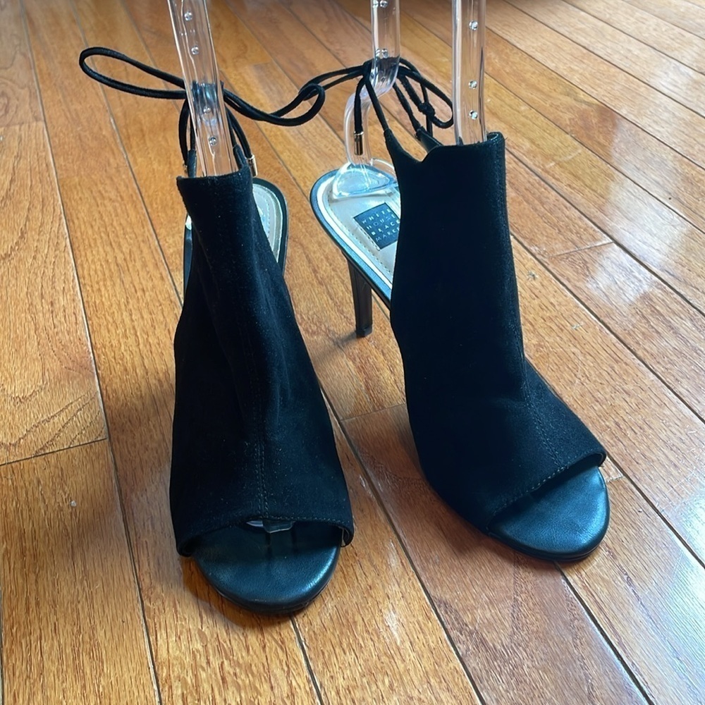 🗑️ WHBM black Isla suede open toe heels with tie back - Picture 3 of 6